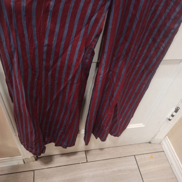 Free People City Girl JumpsuitSize 4 100% viscose. Dry clean only. - Picture 7 of 12